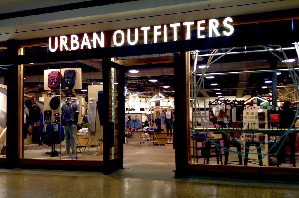 Заказать одежду Urban Outfitters с EasyXpress